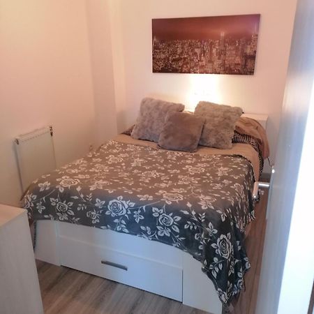 דירות Rouvroy  Appt Moderne 50M2 Avec Terrasse מראה חיצוני תמונה